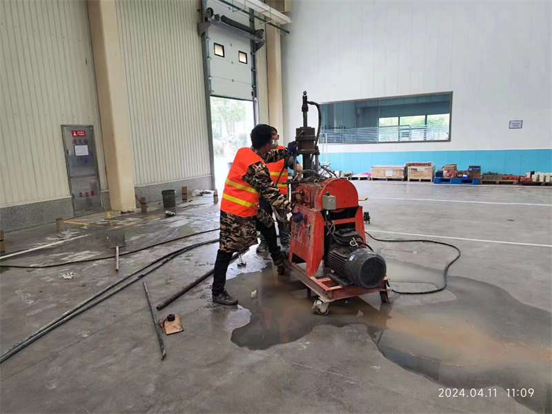 沈北厂房地面下沉塌陷注浆加固施工